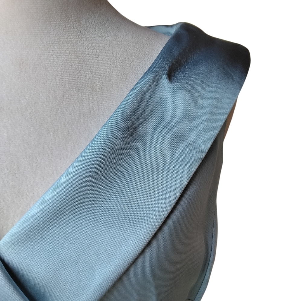 Tahari Powder Blue Collared Neckline Ruched Side Satin Cocktail Dress Size 2 - Picture 4 of 9